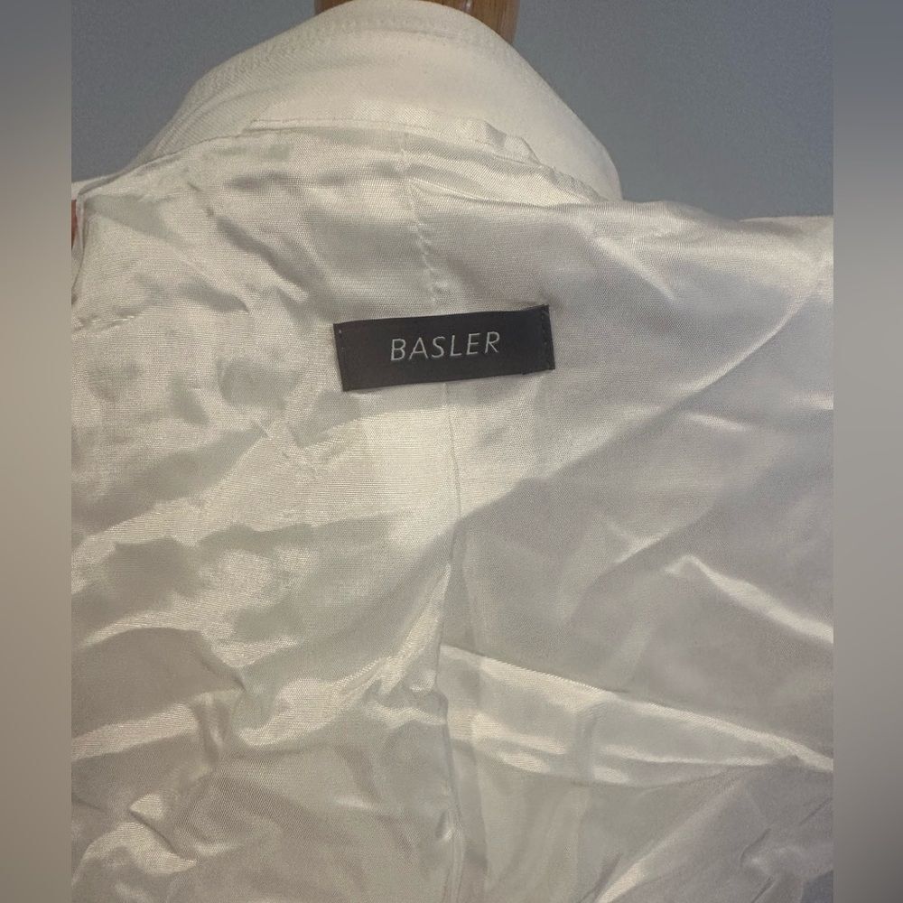 Basler Women's Matching Suit Set (Blazer & Matching Pants Set) Size 40 - Picture 6 of 16